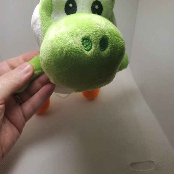 Nintendo Super Mario Yoshi Green 8" Bean Beanie Plush Stuffed - Picture 5 of 6